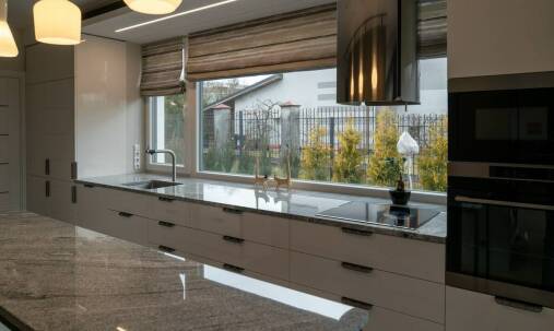 Dlaczego warto inwestować w dostawę wody do mieszkania?