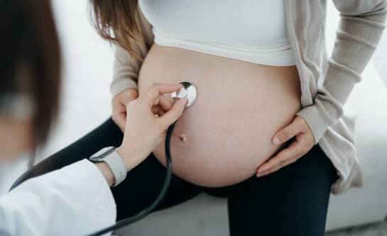 Jakie prawa przysługują kobiecie w ciąży