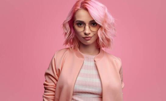 Jak ubierać się po pięćdziesiątce, aby wyglądać stylowo