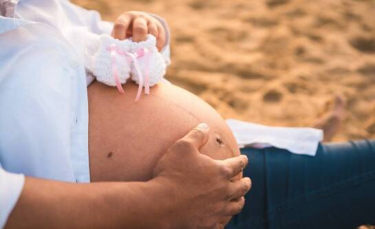 Czy kobieta w ciąży może pracować w godzinach nadliczbowych?