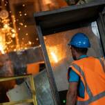 Projektowanie i budowa linii produkcyjnych dla sektora metalurgicznego: kluczowe aspekty
