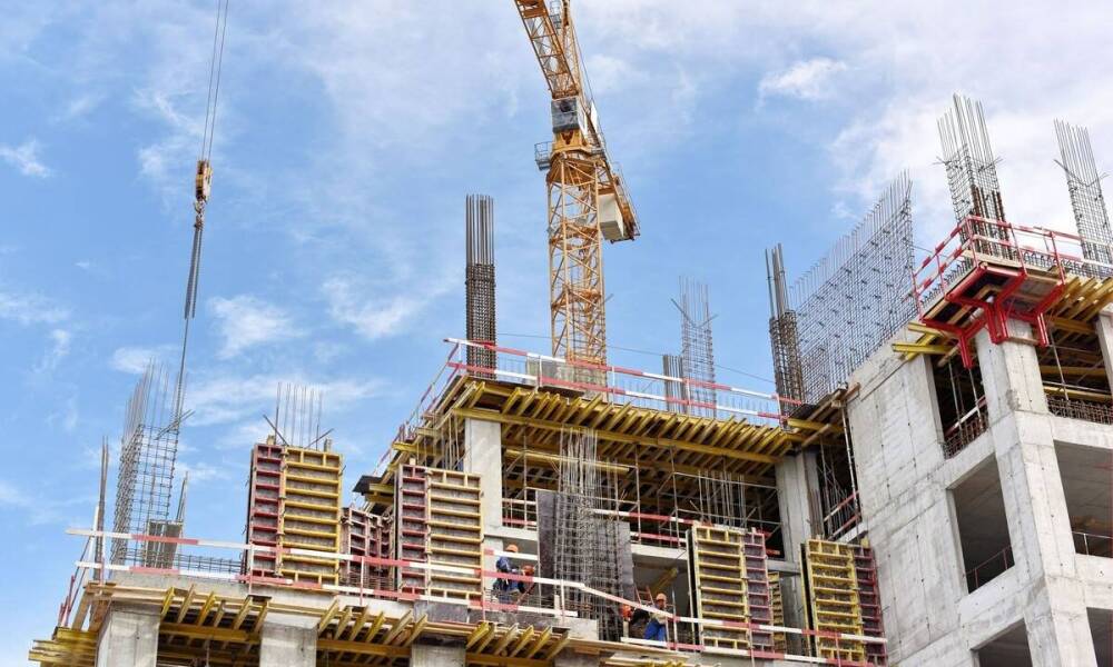 Wynajem żurawi wieżowych – Bkt Sp. z o.o. Domaszczyn