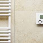 Jak urządzenia grzewcze wspierają efektywność energetyczną w domach jednorodzinnych?