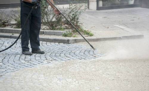 Jakie Korzyści Daje Sodowanie w Konserwacji Powierzchni Betonowych?