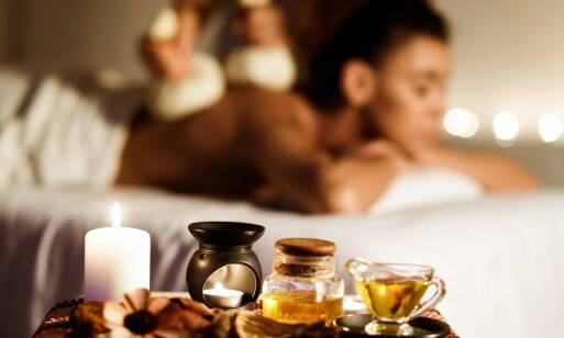 Masaż erotyczny jako sposób na odkrycie nowych przyjemności w związku