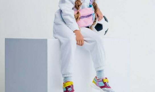 Trendy w modzie streetwear dla kobiet: co jest teraz na topie?