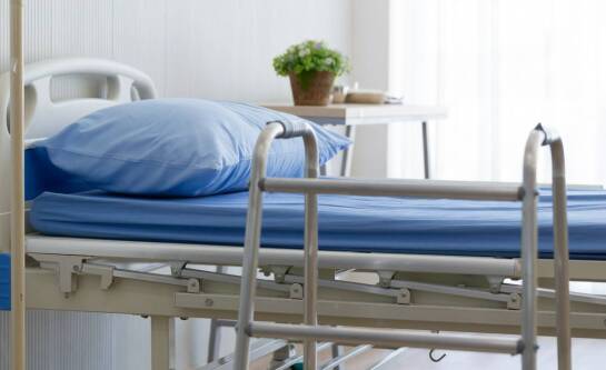 Ile trwa rekonwalescencja po operacji tętniaka aorty brzusznej?