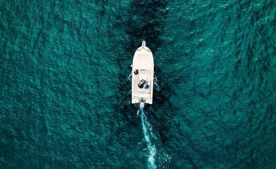 Jaka moc silnika elektrycznego do pontonu będzie odpowiednia?