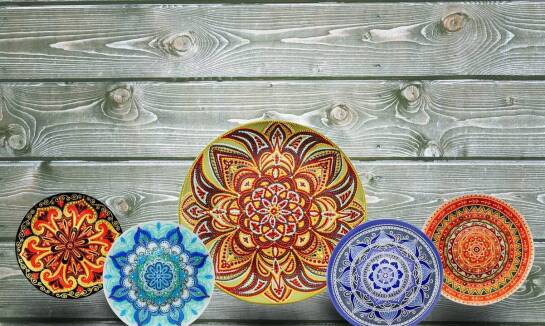 Jak pudełka ozdobne okrągłe mogą ułatwić przechowywanie biżuterii?