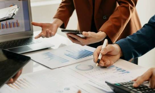 Rola badań rynkowych w tworzeniu efektywnych strategii marketingowych