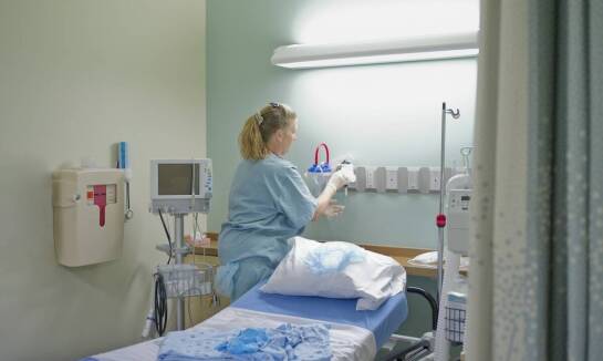 Całodobowa opieka kliniczna: jak wspiera zdrowie pacjentów pooperacyjnych?