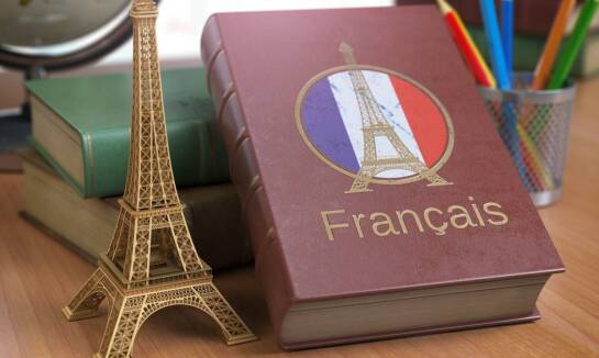 Jak wykorzystać książki obcojęzyczne do nauki języków romańskich?