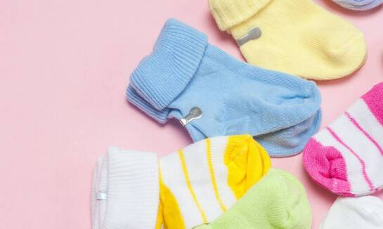 Rajstopki dla dziewczynek – jak dobrać je do sukienki?