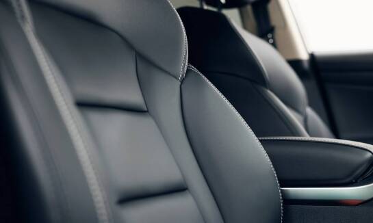 Estetyka czy funkcjonalność? Wybór pokrowców do różnych kolorów kabin Scania