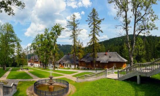 Sezonowe atrakcje w Rzędkowicach – co czeka na gości hotelu skalnego?