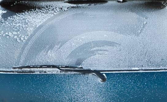 Efektywność wycieraczek szkieletowych i płaskich – porównanie zastosowań