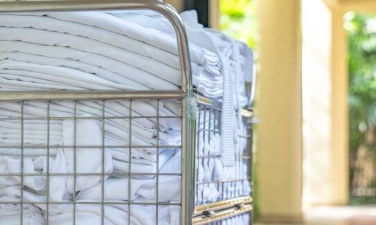 Znaczenie ręczników hotelowych w budowaniu wizerunku luksusowego obiektu