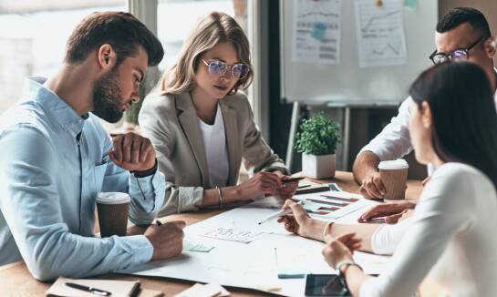 Usługi kadrowo-płacowe w Luboniu – jak usprawnić zarządzanie personelem?