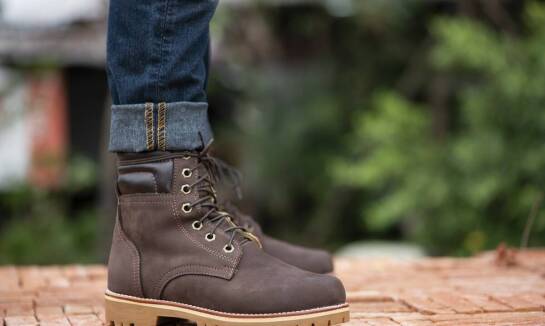 Buty robocze S3 a ich odporność na rozpuszczalniki organiczne