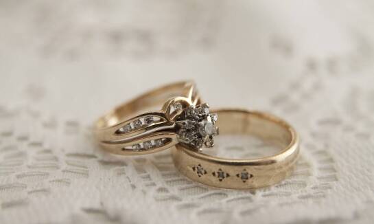 Znaczenie jakości wykonania w obrączkach krag – czym się kierować przy wyborze?