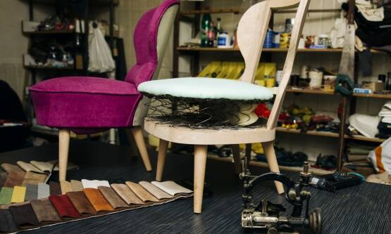 Jakie materiały gwarantują trwałość mebli na zamówienie w Warszawie?