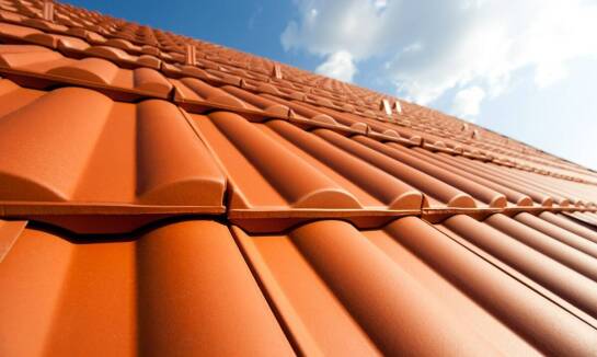 Trwałość dachówek belgijskich w trudnych warunkach atmosferycznych