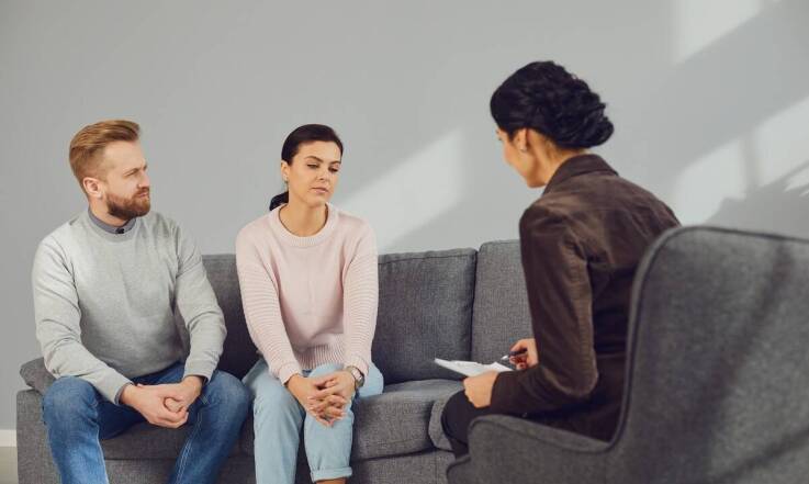 Jak konsultacje wychowawcze wspierają rodziców w trudnych sytuacjach rodzinnych?