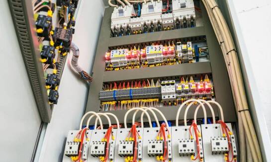 Znaczenie precyzyjnego montażu dla estetyki i bezpieczeństwa instalacji