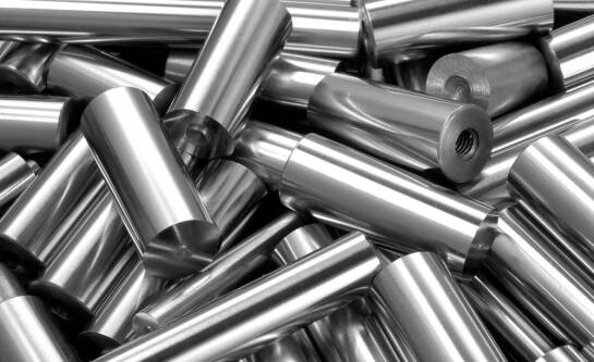 Nikiel a estetyka produktów – jak wpływa na ich wygląd?