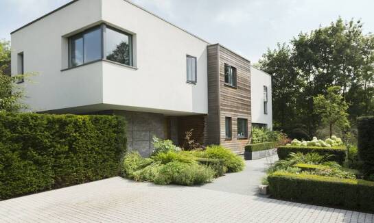 Wpływ systemów klejonych na energooszczędność budynków z dachem płaskim