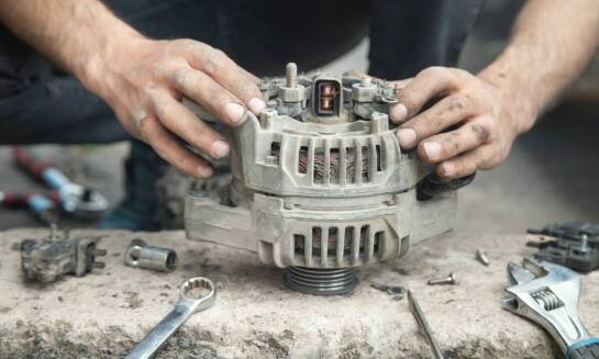 Alternator regenerowany: jakie są jego zalety w porównaniu z nowym produktem?