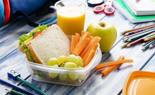 Catering dla dzieci: korzyści z oferowania posiłków bez mleka