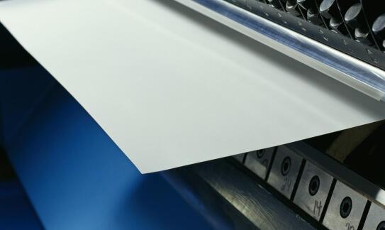 Jak katery jednowarstwowe minimalizują odpady produkcyjne?