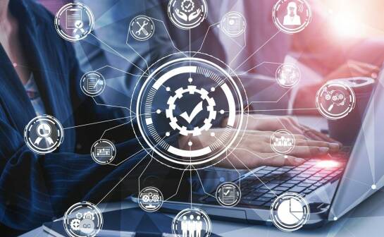 Jakie technologie wspierają realizację testów UDT online?