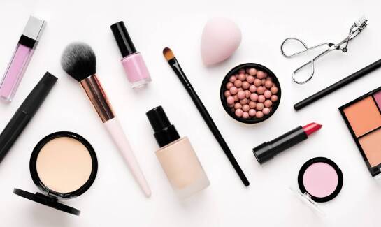 Jakie style makijażu okolicznościowego najlepiej sprawdzają się na weselach?