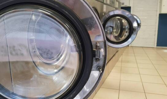 Usługi pralnicze dla branży turystycznej – co oferuje Pralnia Bystra?