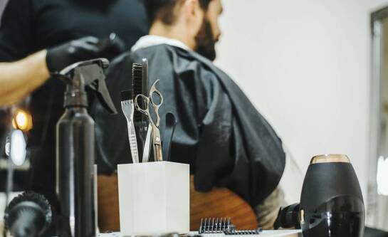 Jak dopasować pielęgnację włosów do indywidualnych potrzeb klienta?