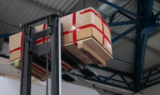 Przewaga automatów opasujących nad tradycyjnymi metodami zabezpieczania ładunków