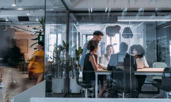 Jak obsługa kadrowo-płacowa wpływa na efektywność firmy?