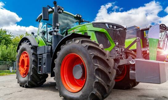 Wpływ opon 520 85R38 na komfort pracy dla operatora