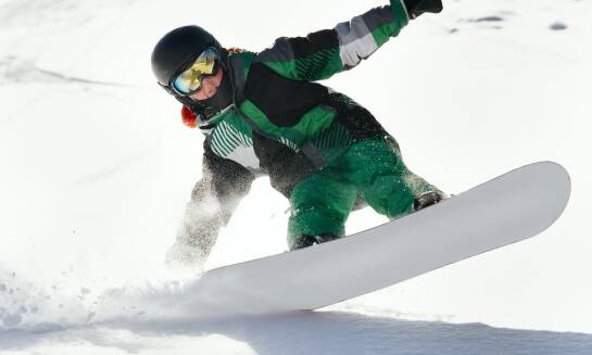 Nauka jazdy na snowboardowej desce dla dorosłych - dlaczego warto spróbować?