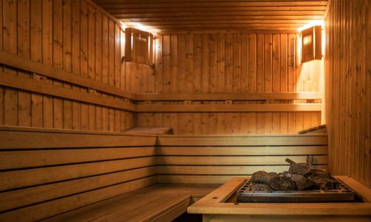 Jak wykorzystać basen i strefę SPA podczas firmowych imprez w pałacu?