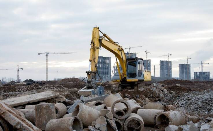 Proces wynajmu kruszarki do betonu – krok po kroku