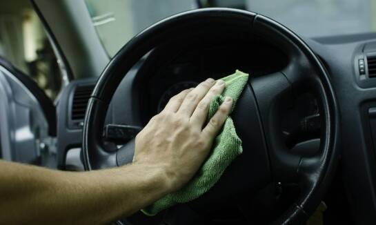 Jakie dodatki mogą uzupełnić usługę renowacji kierownicy?