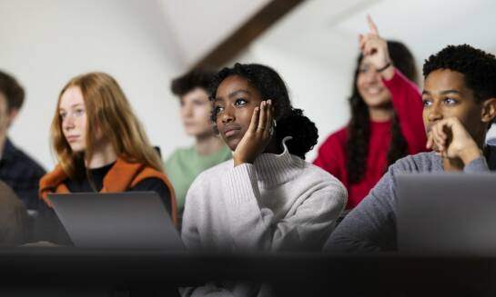Jak szkoleniowe programy wpływają na przygotowanie do państwowego egzaminu?