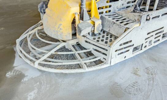 Posadzkowy beton: klucz do wytrzymałych przemysłowych posadzek