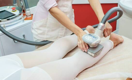 Endermologia w kontekście poprawy wyglądu nóg i ud