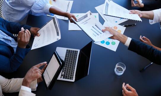 Jak ekspertyzy patentowe mogą pomóc w rozwoju startupów technologicznych?