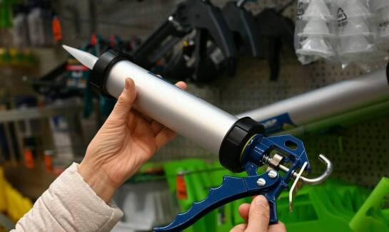 Iniekcja kurtynowa jako skuteczne rozwiązanie do hydroizolacji piwnic