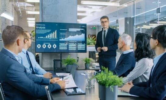 Jak standaryzacja procesów przyspiesza realizację projektów strategicznych?